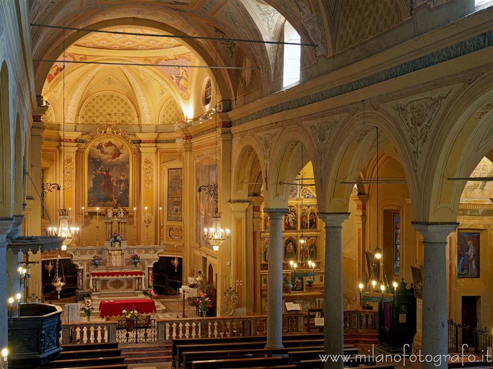 Campiglia Cervo (Biella) - Interno della Chiesa Parrocchiale dei Santi Bernardo e Giuseppe